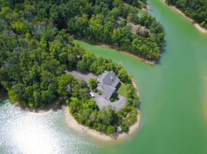 Smokie Mountain Lake House on Douglas Lake - 11 bedrooms, 6 bathrooms sleeping 30 - Lakefront, Secluded, Private, Gated, Personal Boat Dock, Hot Tub , Theater Room, Games Room, Hot Tub, Indoor & Outdo